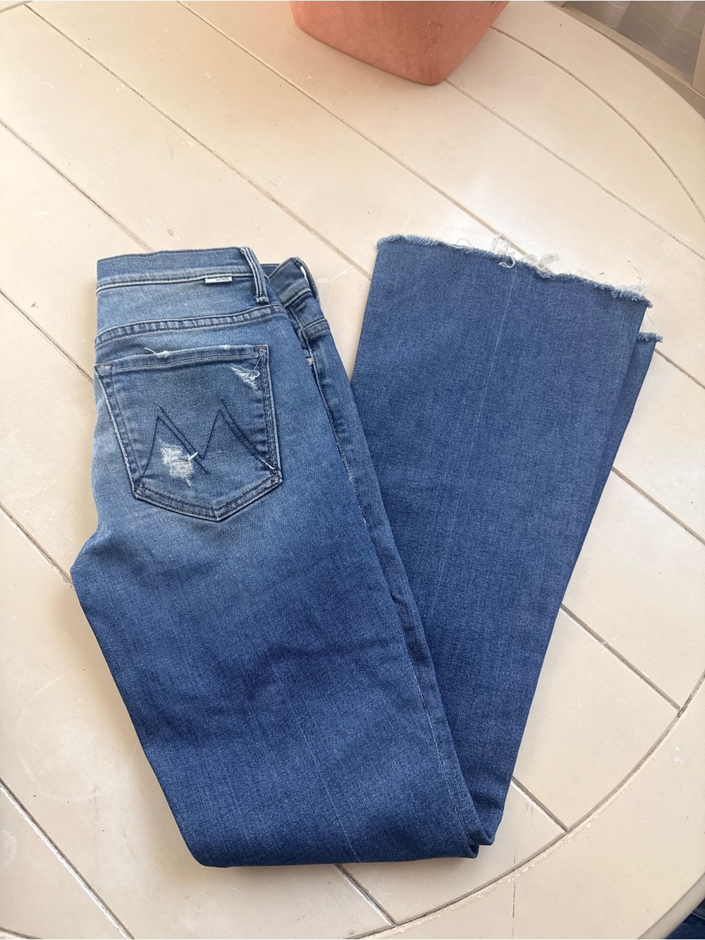 MOTHER Women's Dark Blue Flare Jeans with Raw Hem